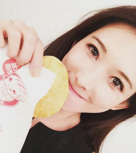 Siêu mẫu xứ Đài Lâm Chí Linh sở hữu cửa sổ tâm hồn rất đẹp và là vũ khí giúp cô thu hút người đối diện.