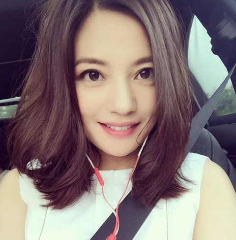 Đôi mắt bồ câu của Triệu Vy được khán giả đặc biệt yêu thích và nhiều người cho rằng nhờ có đôi mắt đẹp đó mà Triệu Vy đã vào vai thành công hơn. Ngôi sao Hoàn châu cách cách là một trong 8 sao châu Á có đôi mắt đẹp nhất.