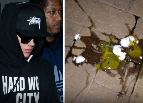 Cách đây 2 năm, Justin Bieber đã có bất hòa với nhà hàng xóm và anh đã lấy trứng ném vào cửa nhà họ. Cuối cùng Bieber đã phải trả hơn 80.000 USD tiền phá hoại nhà hàng xóm, bị phạt 5 ngày lao động công ích và tham gia 12 khóa học quản lý sự tức giận.
