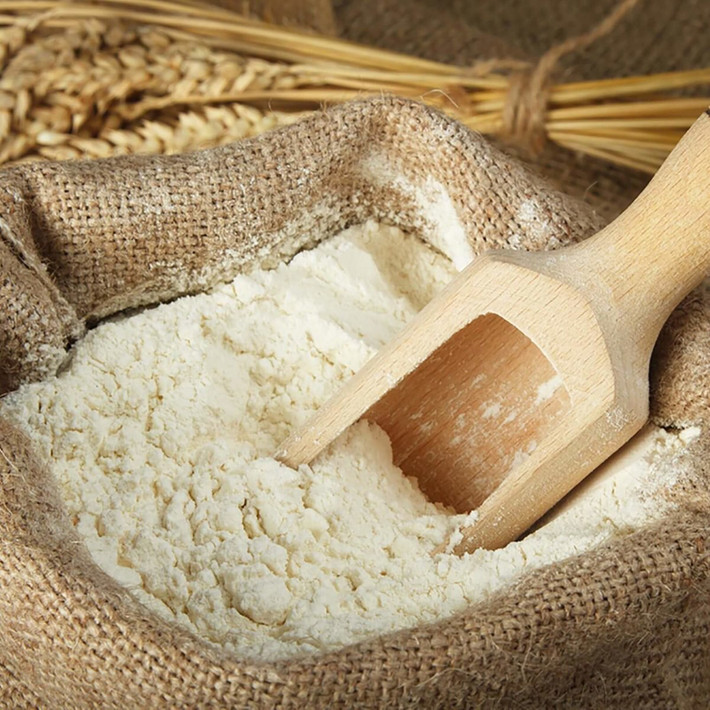 Trong quá trình chế biến từ lúa mì đến khi bày bán trên kệ siêu thị, bột có thể tiếp xúc với các mầm bệnh như E. coli và chỉ có thể bị loại bỏ bằng cách nấu chín.