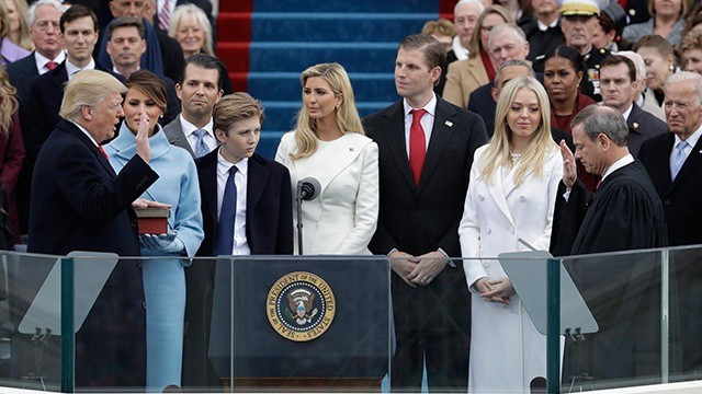 Ví dụ như mật danh của hai con trai Tổng thống Trump là: Donald Trump Jr. và Eric Trump lần lượt là “Người leo núi” (Mountaineer) và “Nhà thiện xạ” (Marksman).