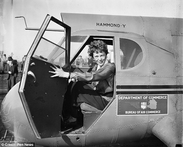 Trong chuyến bay vòng quanh thế giới năm 1937, nữ phi công huyền thoại Amelia Earhart và hoa tiêu Fred Noonan mất tích bí ẩn ở khu vực Thái Bình Dương.