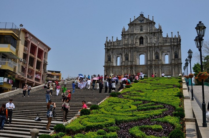 Đây là một trong những nhà thờ Công giáo lớn nhất châu Á vào thời đó.
