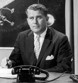 Với những thành tựu trong nghiên cứu công nghệ tên lửa đạn đạo, Wernher von Braun được mệnh danh là "cha đẻ công nghệ tên lửa".