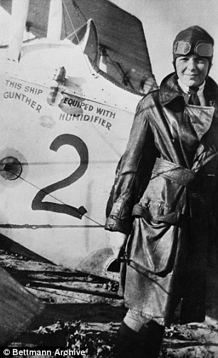 Theo ông Jantz, xương được phát hiện năm 1940 tương đương với chiều cao của Amelia Earhart trong các bức ảnh mà nữ phi công này chụp cũng như những đồ đạc được tìm thấy ở đảo Gardner.