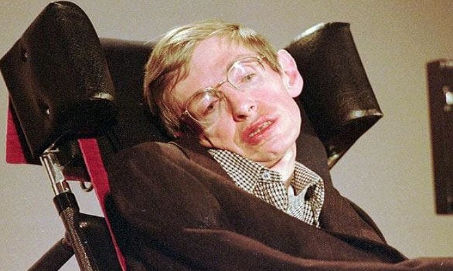Để tránh nguy cơ tuyệt chủng, nhà vật lý Stephen Hawking cho rằng, con người nên đi tìm hành tinh khác thích hợp cho sự sống, trong đó hệ sao Alpha Centauri là có tiềm năng lớn nhất.