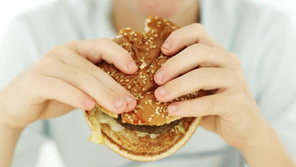 Hamburger là món ăn nổi tiếng, được nhiều người ưa chuộng ở Đức.