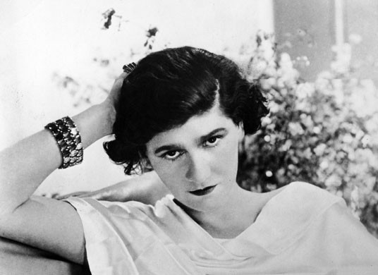 Là một biểu tượng nổi tiếng trong lĩnh vực thời trang, trước khi qua đời, Coco Chanel nói lời cuối: "Thấy không, đây là cách bạn chết".