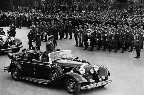 Hitler đã di chuyển bằng chiếc xe này khi tham gia các sự kiện chính trị quan trọng.
