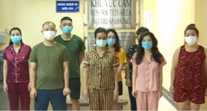 Đường dây ghi lô đề, số tiền giao dịch lên tới 1.200 tỷ đồng: Phòng CSHS Công an Hà Nội vừa triệt phá một đường dây đánh bạc, tổ chức đánh bạc, tàng trữ trái phép chất ma túy rất lớn sau khi phát hiện 6 đối tượng đánh bạc, sử dụng ma túy tại một chung cư ở quận Hà Bà Trưng. Điều tra xác định, từ năm 2019, Trịnh Thị Phương (52 tuổi, trú tại quận Bắc Từ Liêm) nhận số lô đề của nhiều người, lượng số lô đề Phương nhận về khoảng 1.200 tỷ đồng.