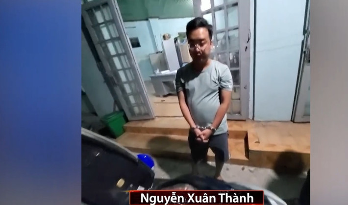 Tiếp tục mở rộng vụ án, ngày 15/10, tại TP HCM, Cục Cảnh sát điều tra tội phạm về ma túy bắt quả tang Nguyễn Xuân Thành (32 tuổi) ở TP HCM khi đang điều khiển xe máy giao ma túy cho khách, thu giữ tại chỗ 2 kg ma túy tổng hợp. Khám xét 3 căn hộ của Thành đứng tên và thuê tại TP HCM thu giữ thêm: 7.000 viên ma túy, 3kg ma túy tổng hợp, 1.000 túi ma túy "nước vui", 2 kg ma túy dạng bột và nhiều tài liệu liên quan. Đồng thời, Cục Cảnh sát điều tra tội phạm về ma túy thi hành lệnh bắt giữ và khám xét nhà 3 đối tượng khác có liên quan gồm: Bàng A Đạt (40 tuổi) ở TP HCM, thu giữ 1,4 kg ma túy tổng hợp; Võ Bá Nghĩa (32 tuổi) ở Đồng Nai và Phan Thanh Bình (25 tuổi) ở TP HCM.
