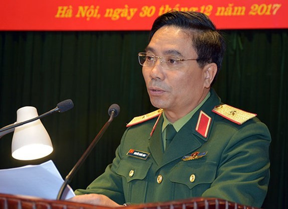 Trung tướng Nguyễn Doãn Anh từng trải qua các vị trí: Phó Tư lệnh Bộ Tư lệnh Thủ đô; Tư lệnh Bộ Tư lệnh Thủ đô; Tư lệnh Quân khu 4