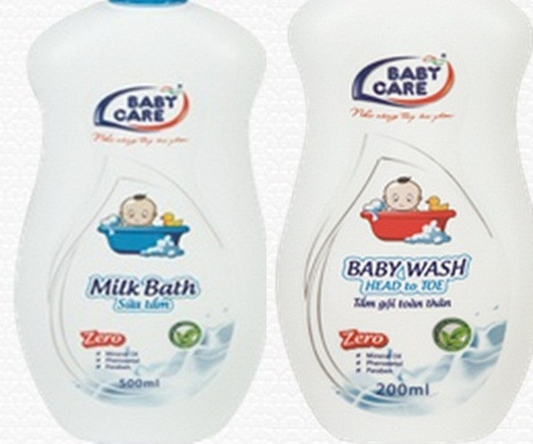 Hai loại sữa tắm Baby Care bị đình chỉ lưu hành là Baby Care Milk Bath và sản phẩm Baby Care Baby Wash Head To Toe. Hai sản phẩm này có bán rộng rãi trên thị trường.