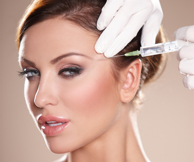 Một số người việc tiêm botox lên vùng da cổ, gáy và đầu thường xuyên có thể làm chức năng cổ và các vùng cơ quan cổ bị yếu đi.