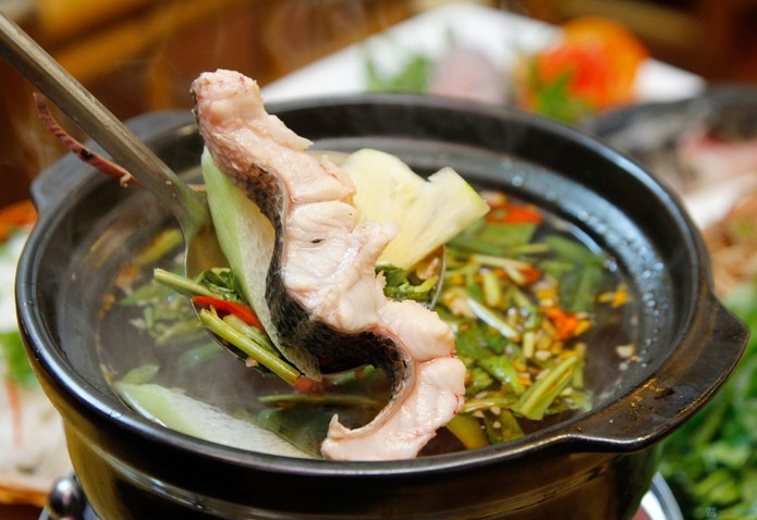 Lẩu cá mè không phải là lựa chọn thông minh và lý tưởng để ăn đầu năm mới.