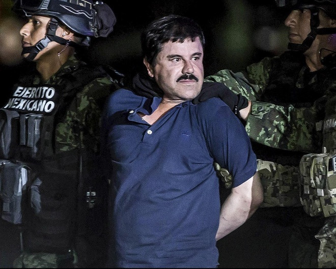 Vào tháng 7/2019, tòa án ở Brooklyn, New York, Mỹ kết án El Chapo với 10 tội danh, trong đó có tội buôn bán ma túy và rửa tiền. Ông trùm khét tiếng này nhận án tù chung thân cho các tội danh và cộng thêm 30 năm tù vì tàng trữ vũ khí trái phép. Thêm nữa, tòa ra lệnh cho El Chapo phải nộp phạt số tiền 12,6 tỷ USD.