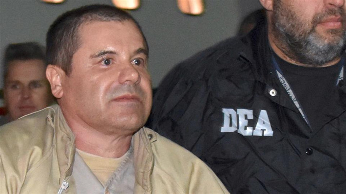 Một bồ cũ của El Chapo từng tiết lộ "bố già" này đã khỏa thân trong suốt khoảng thời gian lẩn trốn dưới đường hầm vào năm 2014.