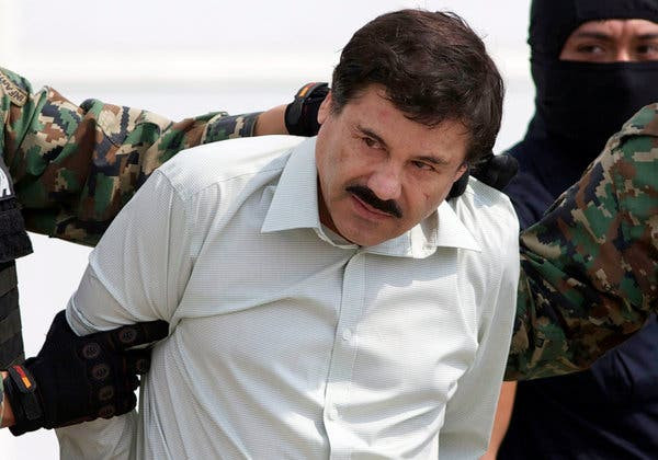 Không chỉ buôn bán, vận chuyển ma túy, băng đảng của "bố già" El Chapo còn thực hiện một loạt hành vi phạm pháp khác như rửa tiền, sử dụng vũ khí trái phép.