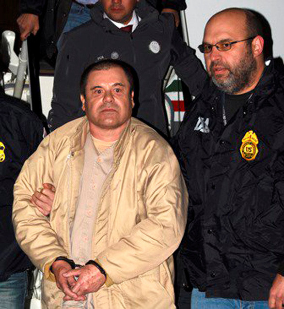 Trong đó, "đế chế" ma túy do "bố già" El Chapo gây dựng khiến nhiều người giật mình nhất. Một công cụ quan trọng giúp ông trùm này kiếm được bôn tiền là những đường hầm bí mật dưới lòng đất.