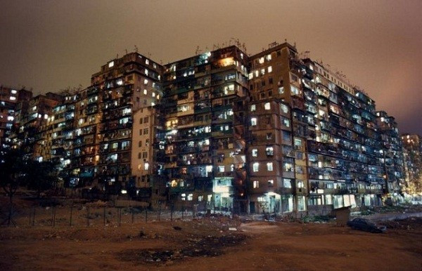 Đến nay, Kowloon Walled City là một khu vườn xanh tươi và chỉ còn là di tích.