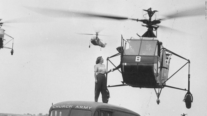 Sikorsky R-4: R-4 là máy bay trực thăng sản xuất hàng loạt đầu tiên trên thế giới và máy bay trực thăng đầu tiên được sử dụng bởi Không quân Mỹ, Không quân và Hải quân Hoàng gia Anh.