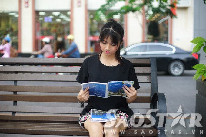 Được biết Phạm Tường Lan Thy hiện là học sinh lớp 12B trường THPT chuyên Lê Hồng Phong (TP HCM). Trong suốt nhiều năm học Thy luôn đạt danh hiệu học sinh giỏi. Ngoài việc học Thy còn tham gia nhiều hoạt động văn nghệ của trường, giữ vai trò đội trưởng ban nhạc.