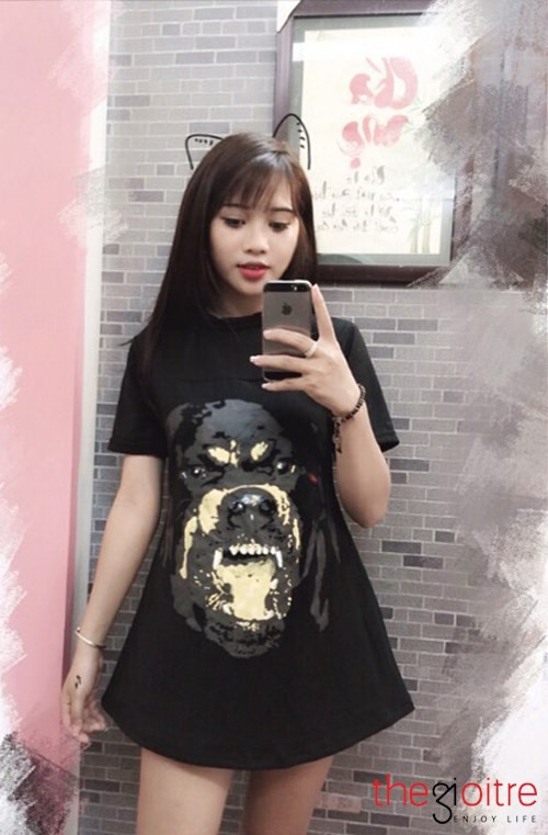 6. Bùi Kim Anh. Kim Anh hiện đang là sinh viên Đại học Văn hoá Hà Nội. Cô nàng sở hữu nụ cười tươi rất duyên.