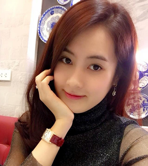 Là một trong những gương mặt khá nổi bật tại Học viện Báo chí & Tuyên truyền, Lương Thị Phương Thanh (1993) luôn hút sự chú ý của dân mạng sau khi những bức ảnh được chia sẻ trên diễn đàn.