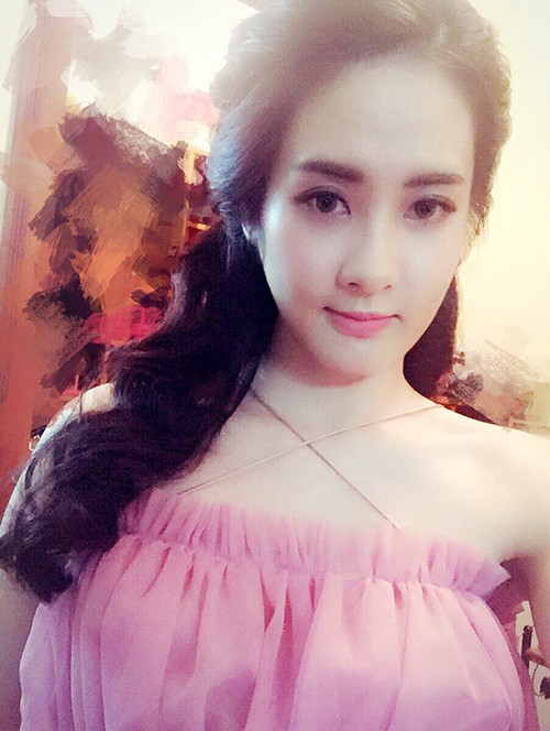 Cô gái xinh đẹp này luôn được thầy cô, bạn bè yêu quý và được gọi biệt danh khá dễ thương là "nhí".