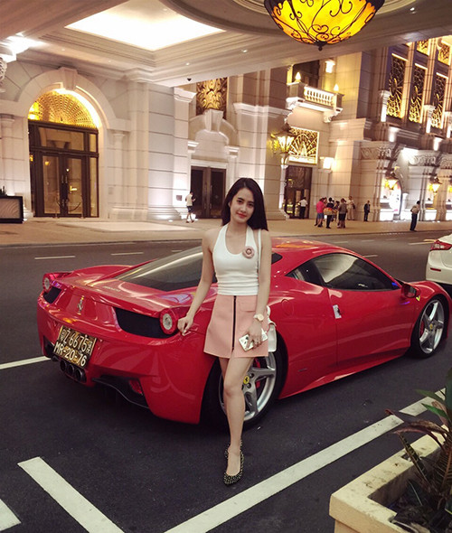 Quan niệm sống của Phương Thanh: "Tuổi trẻ, phải cháy hết mình với những đam mê nhiệt huyết, lạc quan khi khởi đầu mọi công việc và đừng thiếu đi ước mơ".