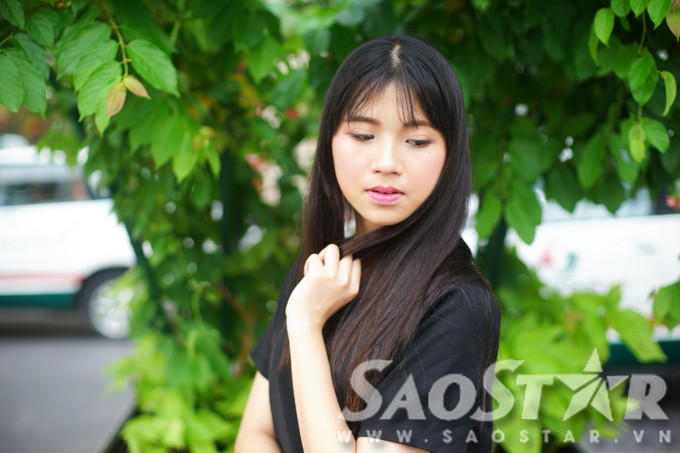 Năm lên lớp 6, khi được học bài về thụ tinh trong ống nghiệm, cô giáo đã nhắc đến sự kiện Thy và 2 đứa trẻ khác ra đời. Cô cho rằng sự kiện Thy ra đời là một sự kiện xuất sắc của nền y học Việt Nam. Từ đó Thy được bạn bè biết đến và làm quen nhiều hơn. Từ đó, Thy cũng tự tin hơn về câu chuyện chào đời khác lạ của mình”.