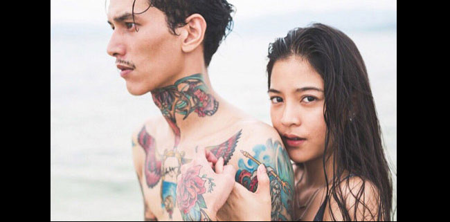 Apinya được gọi là cô gái "nấm lùn" tài giỏi của Thái Lan.