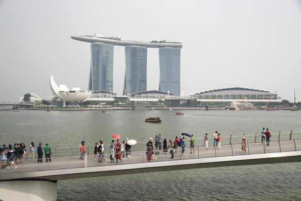 Singapore nằm trong số 20 quốc gia có diện tích nhỏ nhất thế giới, với tổng diện tích là 682,7 km2.