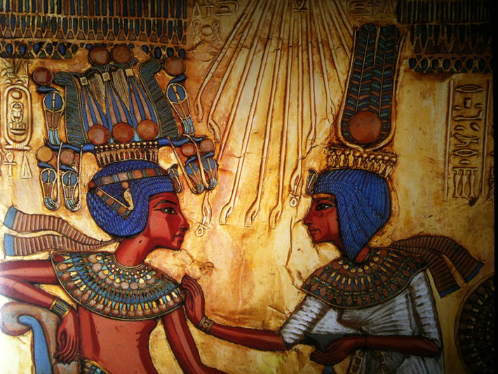 Nữ hoàng Ankhesenamun được cho là qua đời vào giữa năm 1325 -1321 trước Công nguyên. Các chuyên gia hy vọng nếu tìm thấy mộ của nữ hoàng này sẽ giải mã được những bí ẩn về cuộc đời Ankhesenamun cũng như pharaoh Tutankhamun.