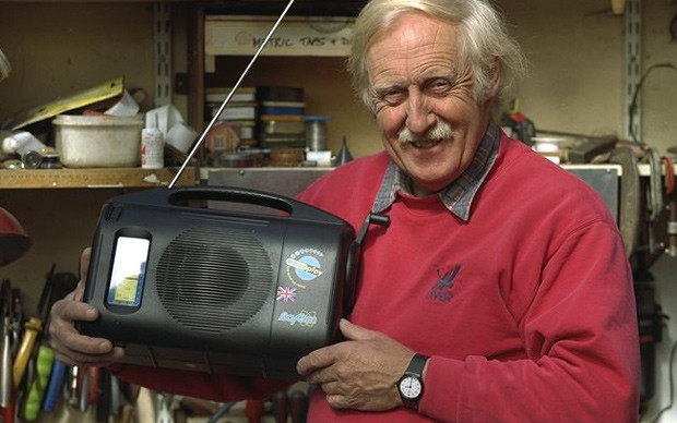 Về sau, nhà phát minh hàng đầu nước Anh tiếp tục sáng chế ra radio sử dụng năng lượng gió.