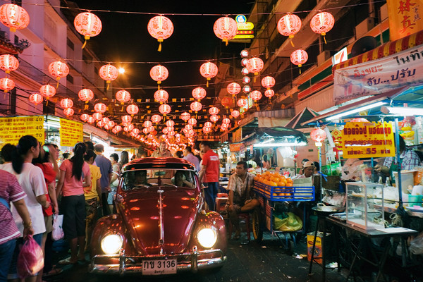 Khu phố Tàu tại Bangkok, Thái Lan vô cùng nhộn nhịp và náo nhiệt suốt ngày đêm.