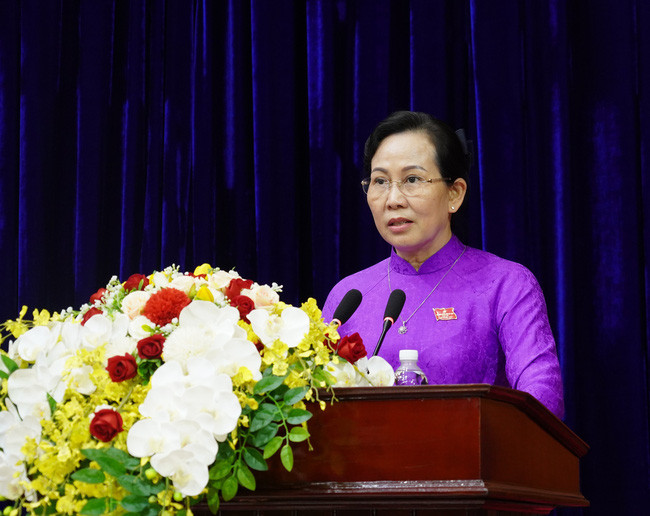 Bà Lê Thị Thủy, Ủy viên Trung ương Đảng, Bí thư Tỉnh ủy, Trưởng đoàn ĐBHQ tỉnh Hà Nam khóa XIV,Chủ tịch HĐND tỉnh Hà Nam khóa XIX.