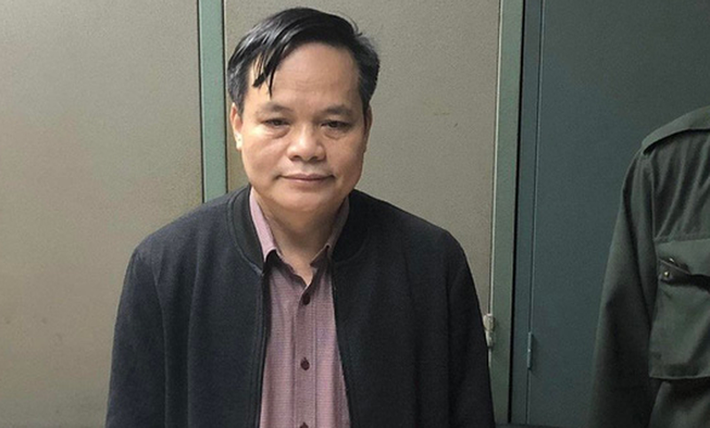 Một trường hợp khác là Giám đốc CDC Bắc Giang Lâm Văn Tuấn. Ông Tuấn từng nói rằng "không nhận một đồng nào từ Công ty Việt Á hay Công ty Phan Anh, còn quá trình đấu thầu thì thực hiện theo quy định, thuê đơn vị tư vấn".