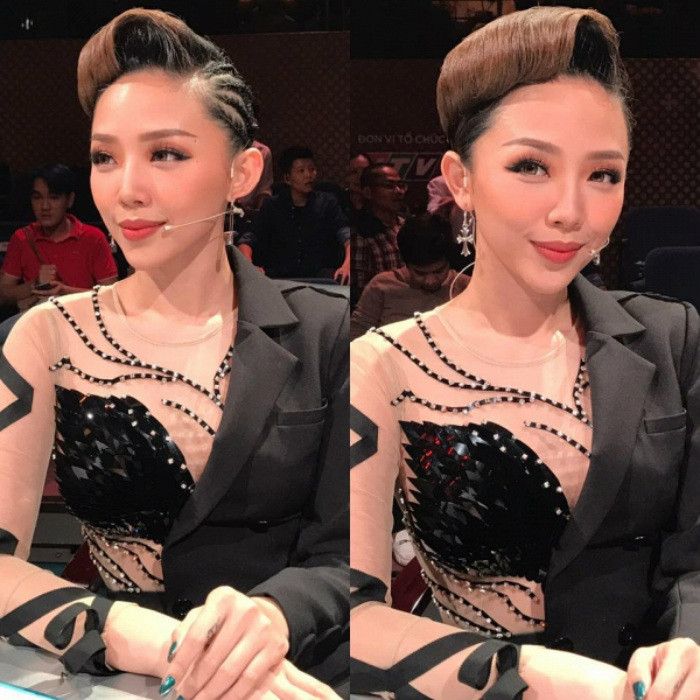 Tuy sở hữu một mái tóc ngắn pixie ấn tượng, tưởng chừng như khó tạo kiểu nhưng lại được nữ ca sĩ vẫn chăm chỉ ‘biến hóa’ với nhiều phong cách khác nhau, lúc thì chải ngược khi lại uốn phồng.