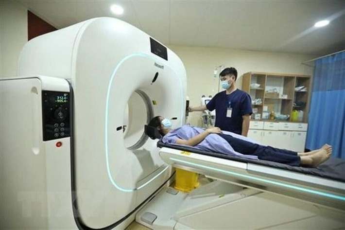 Giải quyết đồng bộ, thống nhất những vướng mắc trong đấu thầu y tế: Nghị định 24/2024/NĐ-CP đã cụ thể hóa các quy định đã được Luật giao Chính phủ quy định chi tiết như xây dựng cơ chế lựa chọn nhà thầu phù hợp để thúc đẩy doanh nghiệp trong nước phát triển, tạo việc làm cho nhóm lao động yếu thế, khuyến khích hoạt động mua sắm các sản phẩm đổi mới sáng tạo nhằm nâng cao hiệu quả kinh tế - xã hội, bảo vệ môi trường, phát triển bền vững.