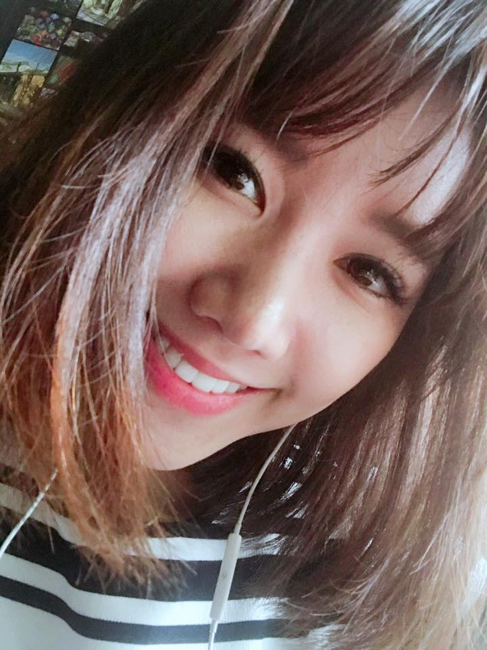 Sinh ra và lớn lên ở Seoul, Hàn Quốc, bố của Hari Won là người Việt mẹ là người Hàn. Khi còn ở Hàn Quốc, Hari Won tham gia nhóm nhạc Kiss nhưng chưa nổi tiếng.