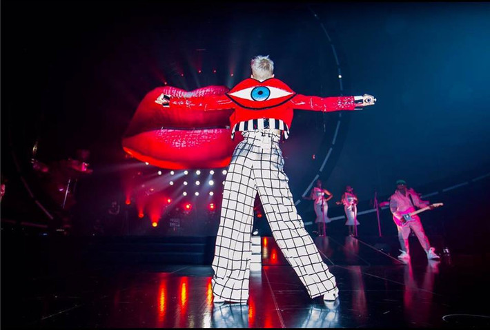Những thiết kế của Công Trí phù hợp với gu trang phục diễn bấy lâu nay của Katy. Ảnh: Getty Images