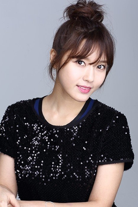 Chính nhờ khuôn mặt không tuổi mà Oh Ji Eun vào vai nữ sinh trong Unknown Woman rất ngọt chứ không hề bị gượng ép. Ảnh: Pinterest