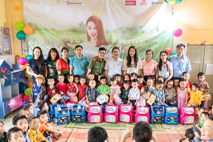 Cụ thể chương trình được diễn ra tại Trường mầm non Ít Cang và Trường tiểu học Chiềng Bôm (bản Ít Cang, xã Chiềng Bôm, huyện Thuận Châu, tỉnh Sơn La).