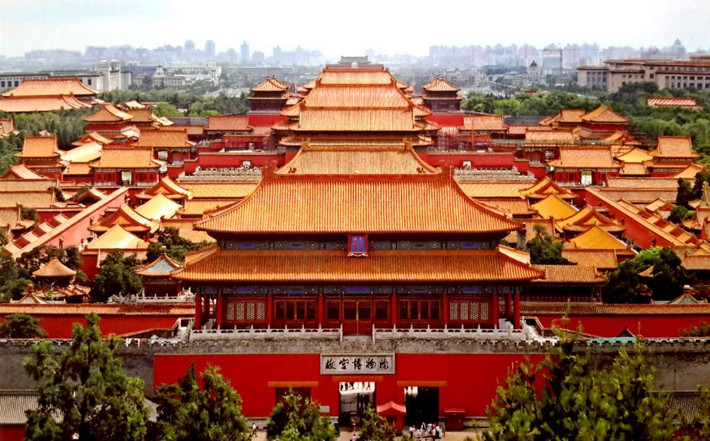 Mang 4 món đồ trộm được tới nhờ người quen kiểm tra, Thạch Bách Khôi nhận được câu trả lời đó là "đồ giả". Vì vậy, trong lúc tức giận, gã ném chúng vào thùng rác trước khi bị cảnh sát bắt tại quán cafe Internet. Sau quá trình xét xử, ngày 19/3/2012, Thạch Bách Khôi bị tuyên án 13 năm tù vì tội trộm cắp.