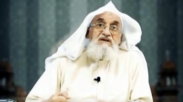 Theo các phương tiện truyền thông, Ayman al-Zawahiri bị Mỹ phát hiện, tiêu diệt là do mắc phải một sai lầm lớn liên quan đến thói quen "tắm nắng" ở ban công.