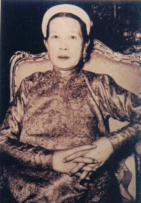 Vẻ đẹp mặn mà của Từ Cung Hoàng Thái Hậu - vợ vua Khải Định và cũng là mẹ vua Bảo Đại.