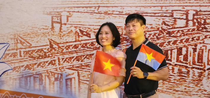 Theo kế hoạch, chương trình chính luận nghệ thuật Hẹn ước Bắc Nam sẽ được cầu truyền hình trực tiếp và Hà Nội sẽ bắn hai điểm pháo hoa để chào mừng 50 năm Ngày Giải phóng miền Nam.