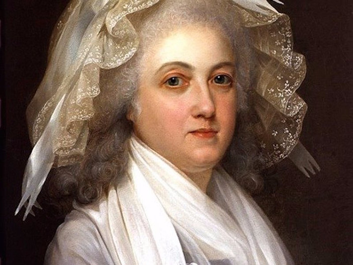 Hoàng hậu Pháp Marie Antoinette nói lời trăn trối với kẻ hành quyết bà sau khi bà bà vô tình giẫm vào chân hắn trong lúc leo lên đoạn đầu đài để thực hiện bản án chém đầu có nội dung: “Xin lỗi. Ta không cố ý.”