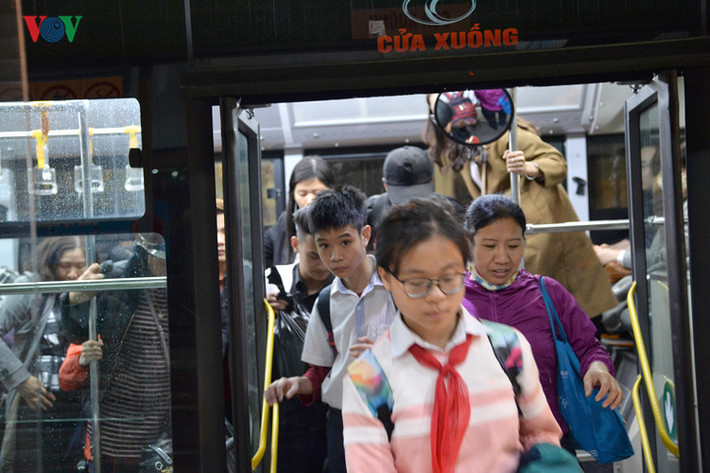 Theo Xí nghiệp xe buýt nhanh BRT Hà Nội, trong tháng đầu tiên vận hành, từ 1/1 - 31/1/2017, tuyến buýt nhanh BRT Kim Mã – Yên Nghĩa đã thực hiện hơn 9.300 lượt xe, với tỷ lệ xe xuất bến đúng giờ đạt 97,9%.